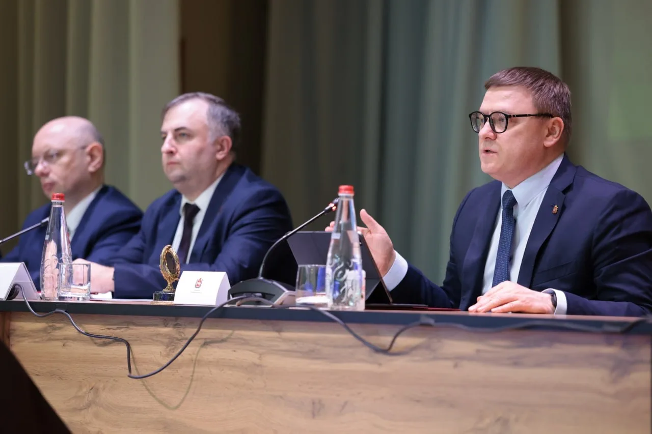 Прокурор Челябинской области Игорь Донгаузер принял участие в выездном областном совещании при Губернаторе региона в Чебаркульском округе Прокурор Челябинской области Игорь Донгаузер принял участие в выездном областном совещании при Губернаторе региона в Чебаркульском округе