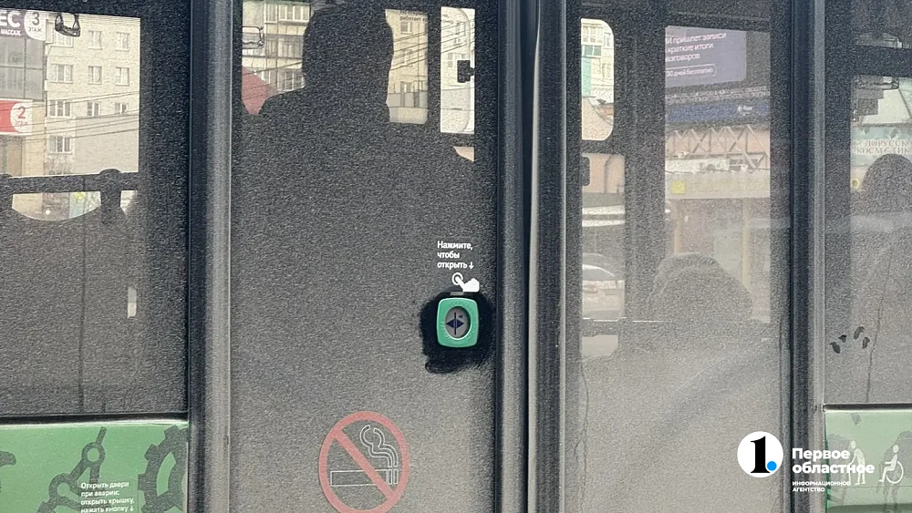 Челябинцы отметили минусы новой системы открытия дверей в автобусах № 24