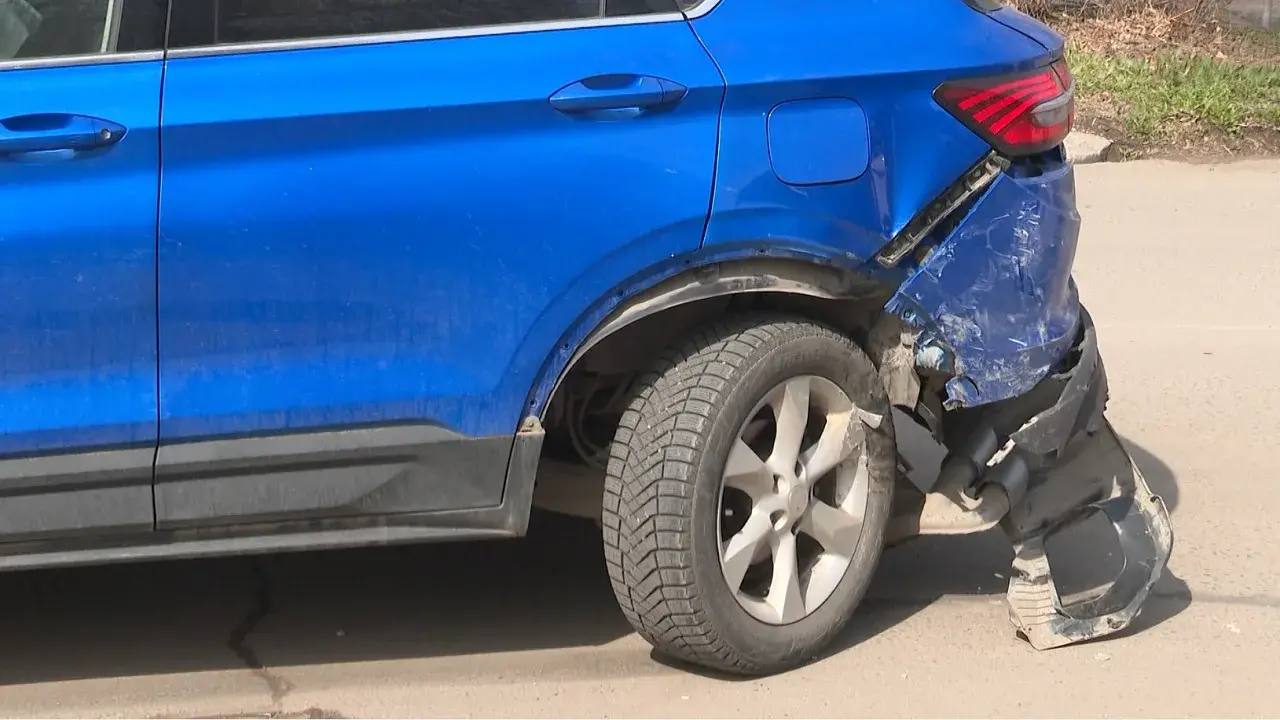 В Магнитогорске подросток устроил два ДТП на машине умершего отца В Магнитогорске подросток устроил два ДТП на машине умершего отца