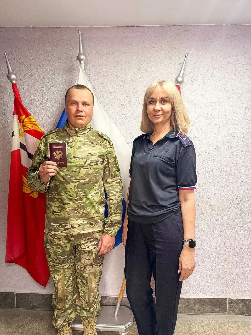 В Копейске полицейские за день восстановили паспорт участнику СВО, вернувшемуся из зоны боевых действий