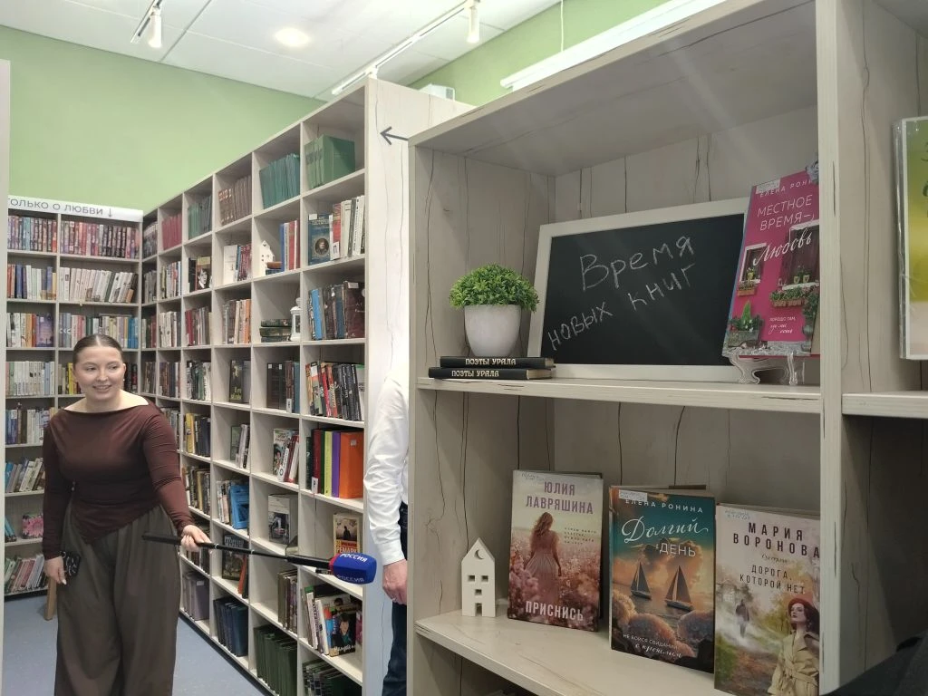 В библиотеке - около 7 тысяч книг самых разных направлений, от детской до отраслевой литературы, приключения, фантастика, классика В библиотеке - около 7 тысяч книг самых разных направлений, от детской до отраслевой литературы, приключения, фантастика, классика