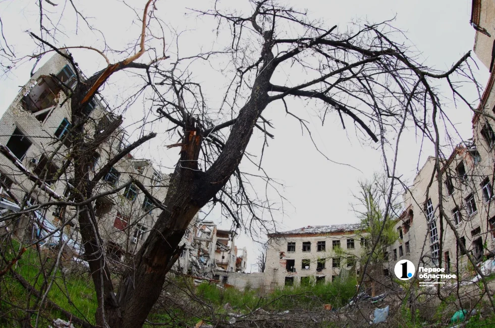 Челябинские пограничники привезли гуманитарный груз в больницу Макеевки и побывали в городе-призраке Красногоровке