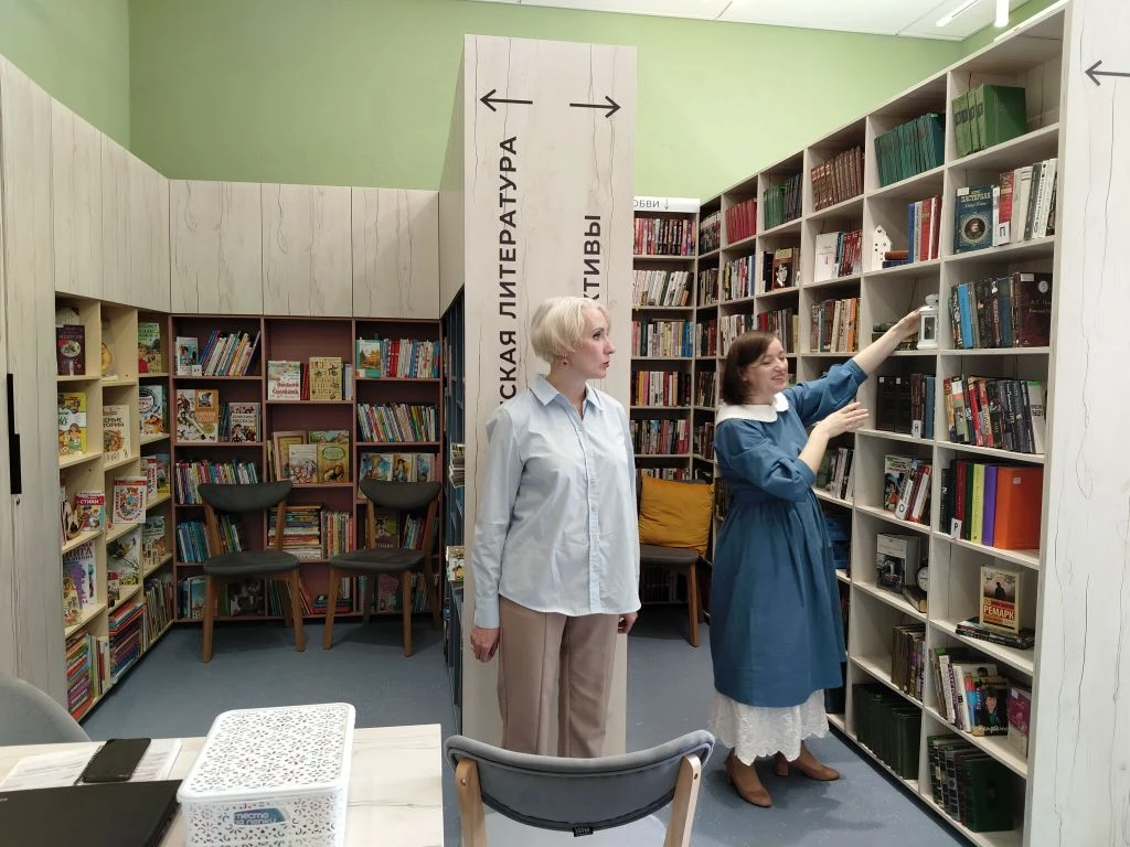 В библиотеке - около 7 тысяч книг самых разных направлений, от детской до отраслевой литературы, приключения, фантастика, классика