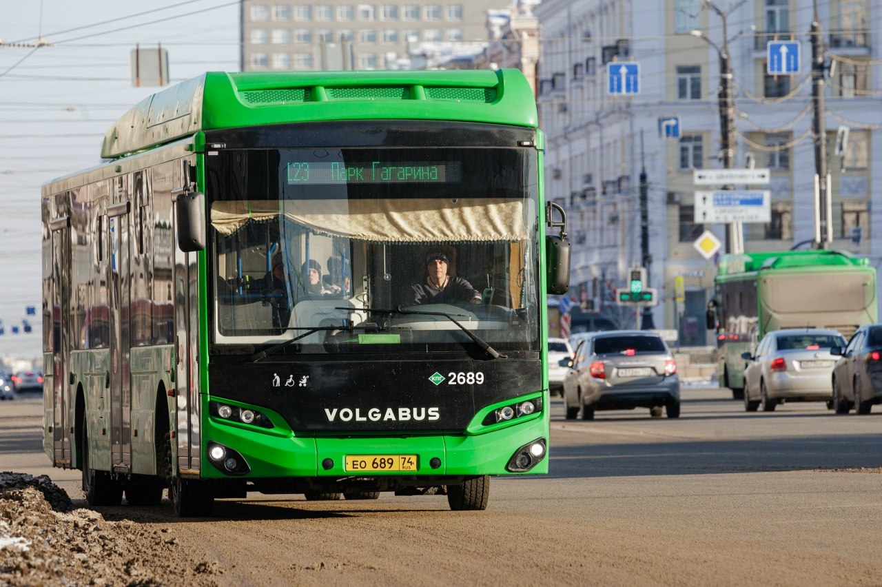 В Челябинске в выходные перед Родительским днем и непосредственно на Радоницу запустят дополнительные автобусы до городских кладбищ