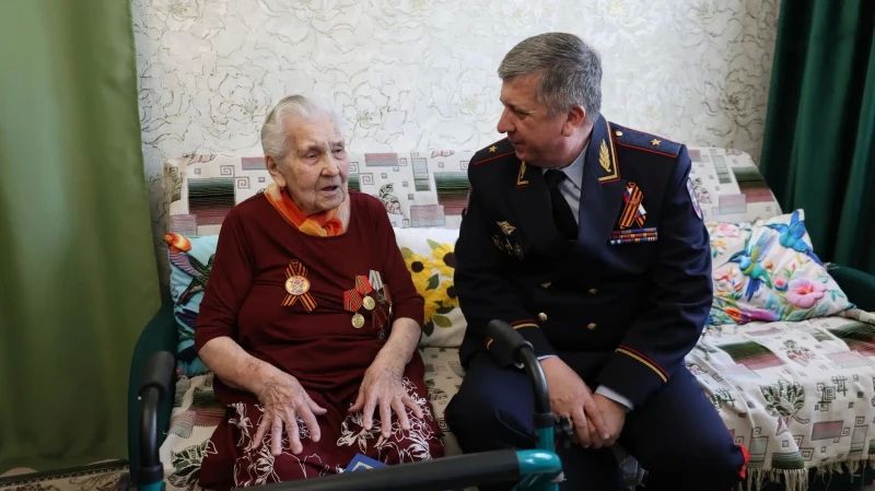 В Республике Башкортостан поздравили с Днём Победы 102-летнюю труженицу тыла Назию Ишмухаметову В Республике Башкортостан поздравили с Днём Победы 102-летнюю труженицу тыла Назию Ишмухаметову