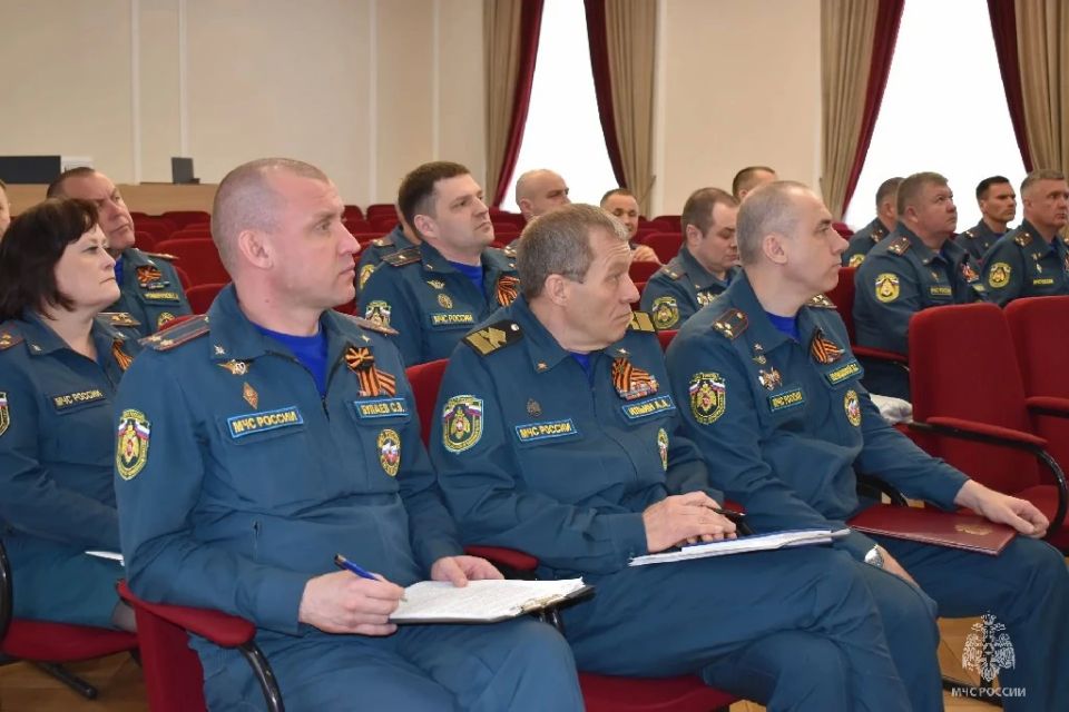 Важные вопросы повестки дня Важные вопросы повестки дня
