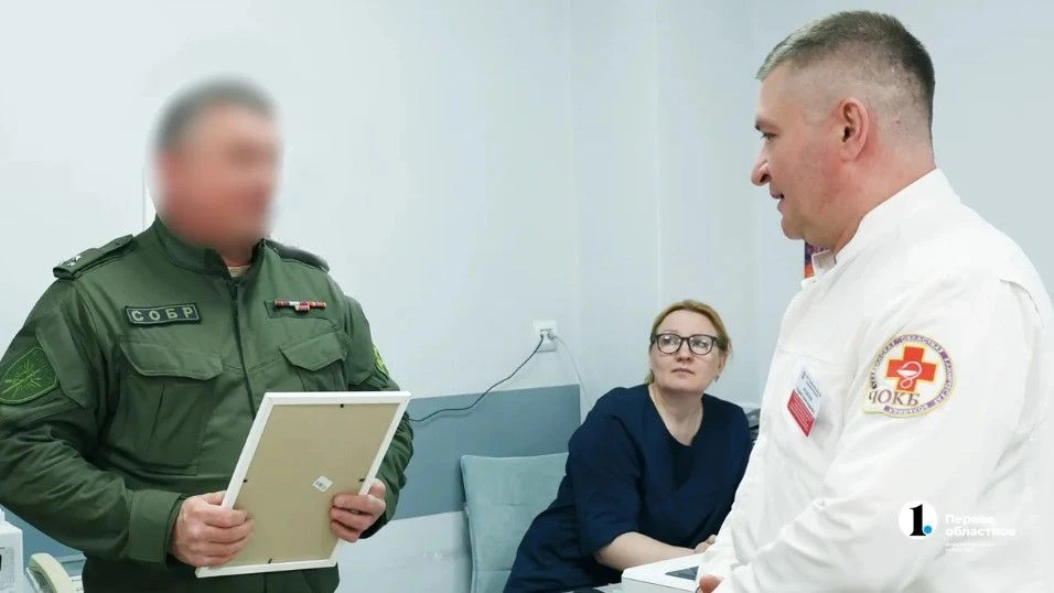 Офтальмолога из Челябинска наградили медалью за спасение раненых бойцов Офтальмолога из Челябинска наградили медалью за спасение раненых бойцов