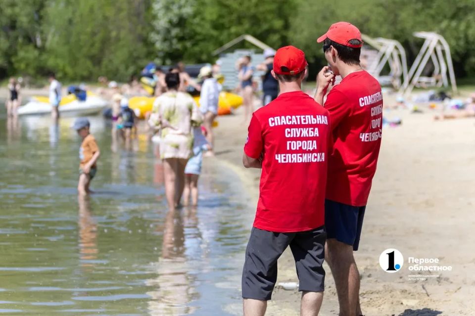 Челябицы открыли пляжный сезон на трех городских водоемах Челябицы открыли пляжный сезон на трех городских водоемах