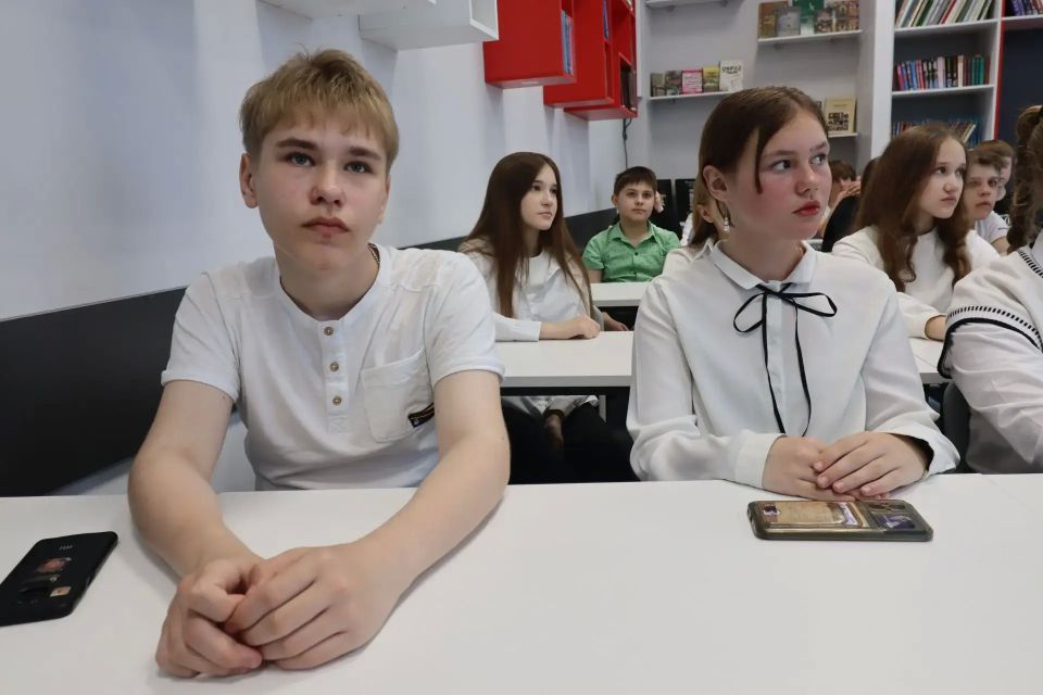 Цифровой ликбез для подростков: как защититься от опасных звонков
