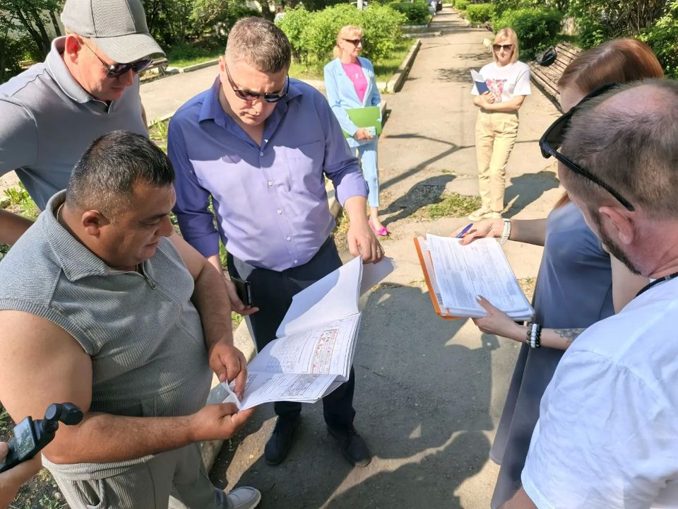 В Копейске благоустраиваются общественные территории В Копейске благоустраиваются общественные территории