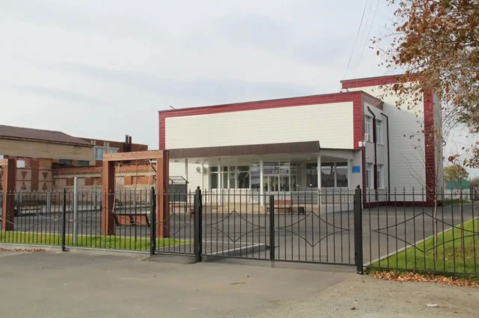 В селе Октябрьское открылся обновленный Дом культуры В селе Октябрьское открылся обновленный Дом культуры