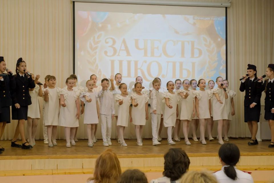 Офицеры регионального СКР поздравили подшефных кадет с окончанием учебного года Офицеры регионального СКР поздравили подшефных кадет с окончанием учебного года