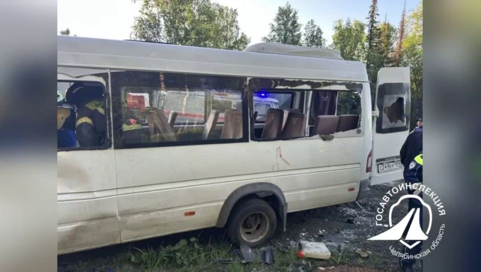 Автобус с баскетболистами из Перми попал в смертельное ДТП в Челябинской области, сообщил губернатор Пермского края Дмитрий Махонин Автобус с баскетболистами из Перми попал в смертельное ДТП в Челябинской области, сообщил губернатор Пермского края Дмитрий Махонин