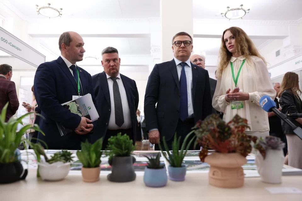 Алексей Текслер открыл V Открытый форум по вопросам экологии и сохранения водных объектов в Челябинске Алексей Текслер открыл V Открытый форум по вопросам экологии и сохранения водных объектов в Челябинске