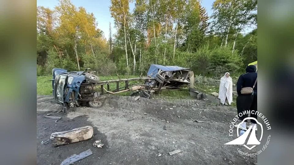 В ДТП на трассе М5 погиб водитель микроавтобуса и пострадали игроки баскетбольной команды