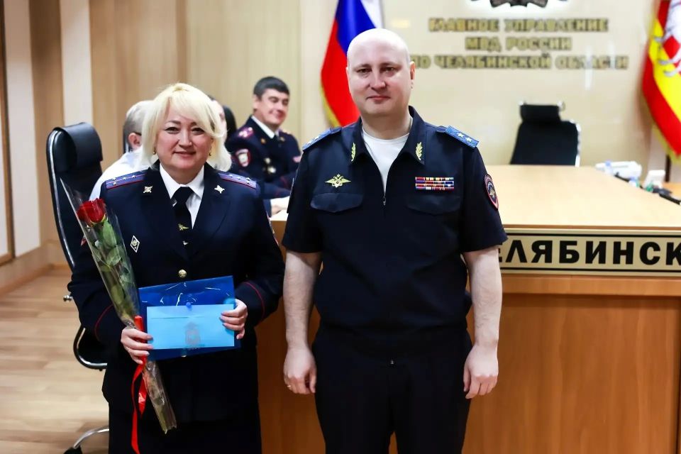 Начальник ГУ МВД области Сергей Космачев наградил отличившихся сотрудников Начальник ГУ МВД области Сергей Космачев наградил отличившихся сотрудников