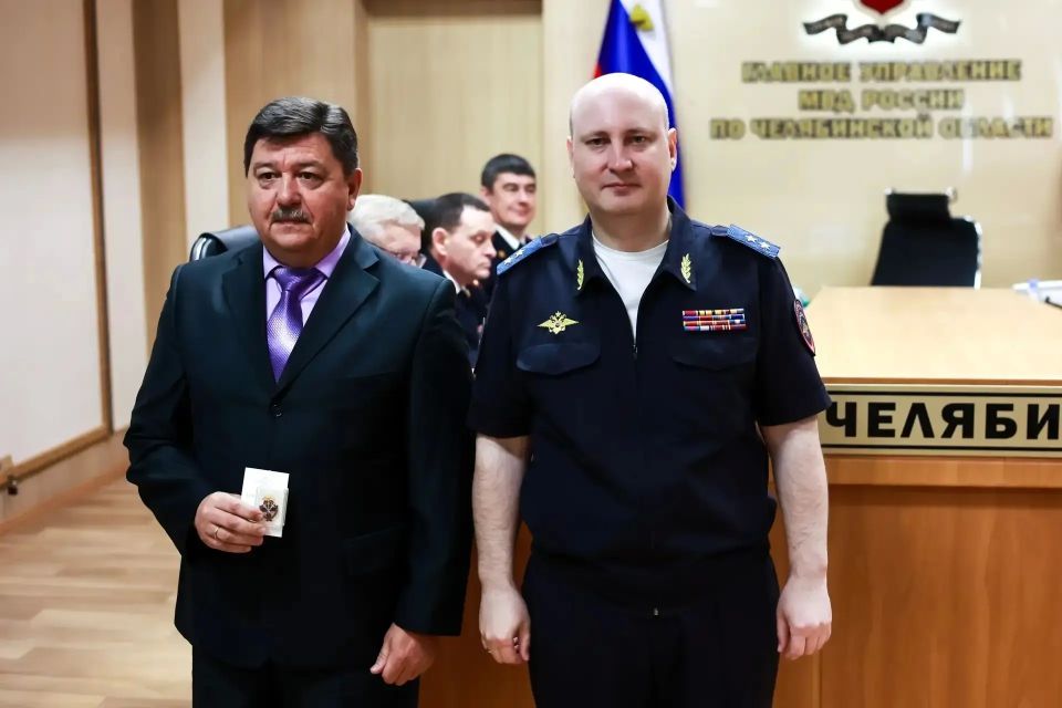 Начальник ГУ МВД области Сергей Космачев наградил отличившихся сотрудников Начальник ГУ МВД области Сергей Космачев наградил отличившихся сотрудников