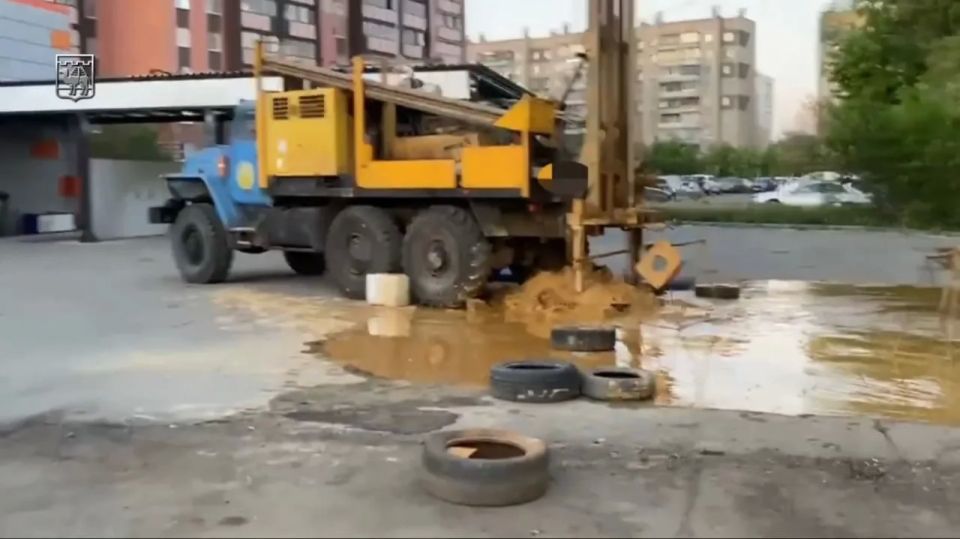 За грязный потоп из незаконной скважины оштрафуют автомойку в Челябинске