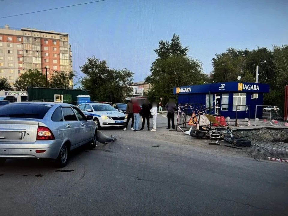 На улице Новороссийской в Челябинске вечером 21 мая произошла авария На улице Новороссийской в Челябинске вечером 21 мая произошла авария