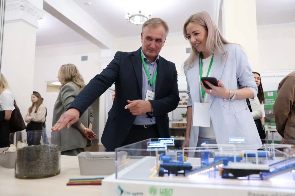 Алексей Текслер принял участие в V Открытом форуме по вопросам экологии и сохранения водных объектов Алексей Текслер принял участие в V Открытом форуме по вопросам экологии и сохранения водных объектов