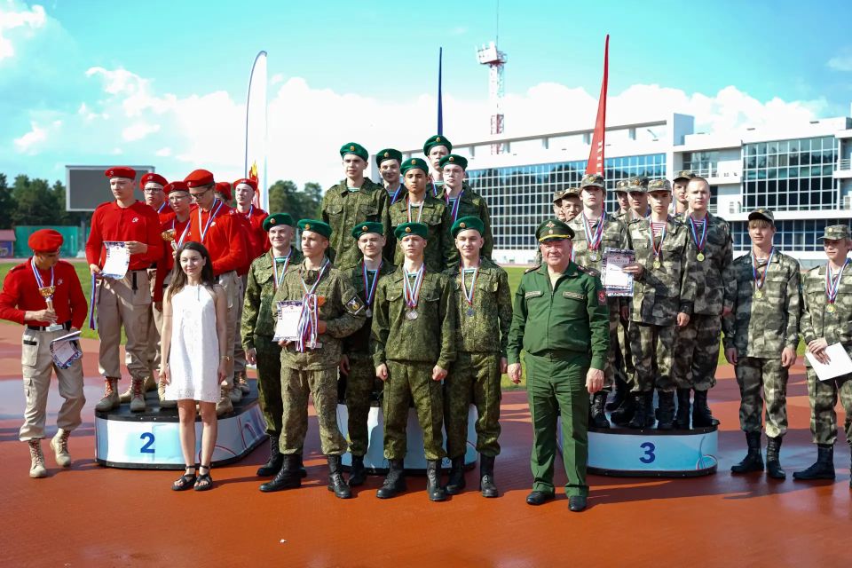 Команда из Верхнего Уфалея выиграла Спартакиаду молодежи допризывного возраста Команда из Верхнего Уфалея выиграла Спартакиаду молодежи допризывного возраста