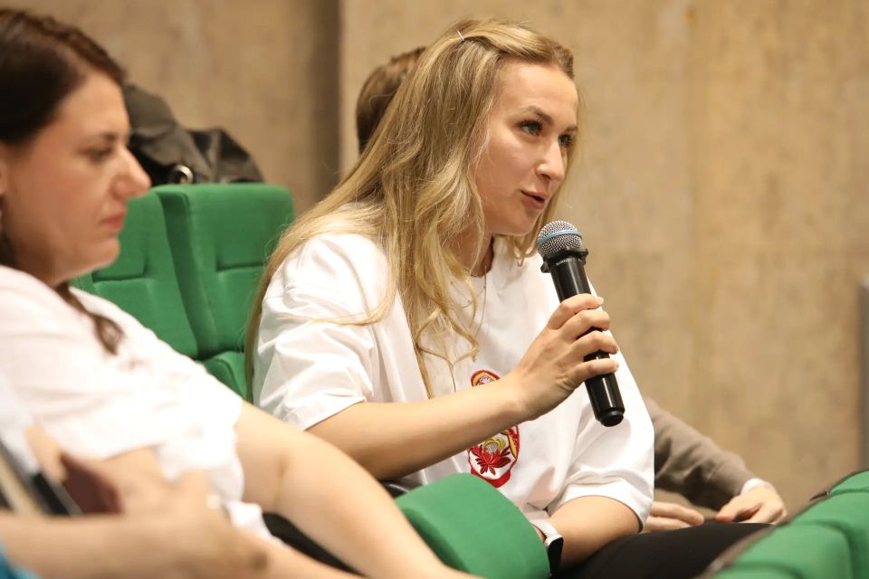 Глава Магнитогорска встретился с представителями сферы здравоохранения Глава Магнитогорска встретился с представителями сферы здравоохранения