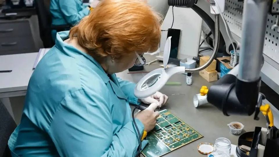 В Челябинске увеличат выпуск оборудования для гражданской авиации В Челябинске увеличат выпуск оборудования для гражданской авиации