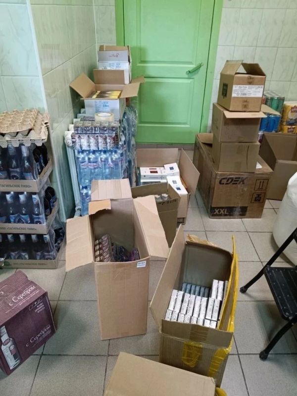 В Карталах полицейские пресекли реализацию немаркированного табака через продуктовый магазин В Карталах полицейские пресекли реализацию немаркированного табака через продуктовый магазин