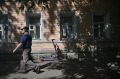Депутаты Челябинской городской думы приняли новые правила, касающиеся самокатов: более подробно прописали нормы об эвакуации брошенного где попало транспорта на штрафстоянку