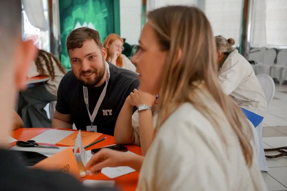 Взлётная полоса для идей: специалисты по работе с молодёжью построили «бережливые» самолёты Взлётная полоса для идей: специалисты по работе с молодёжью построили «бережливые» самолёты