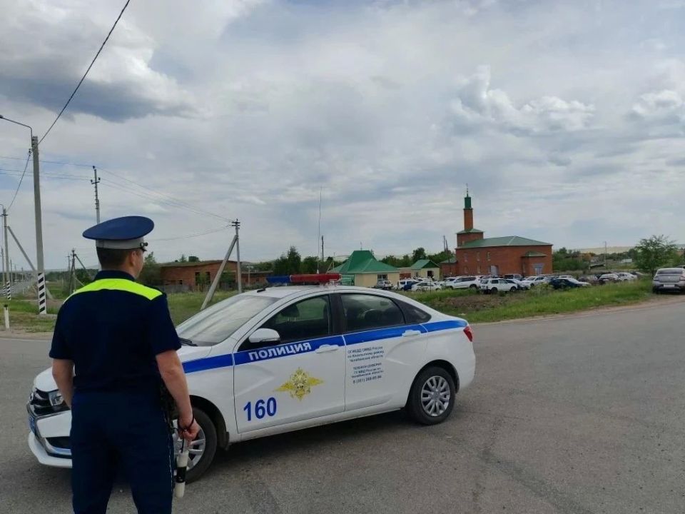 Полицейские Челябинской области обеспечили правопорядок при проведении религиозного праздника Курбан-Байрам Полицейские Челябинской области обеспечили правопорядок при проведении религиозного праздника Курбан-Байрам