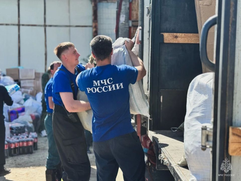 Гуманитарный груз из Челябинской области отправился на Донбасс Гуманитарный груз из Челябинской области отправился на Донбасс
