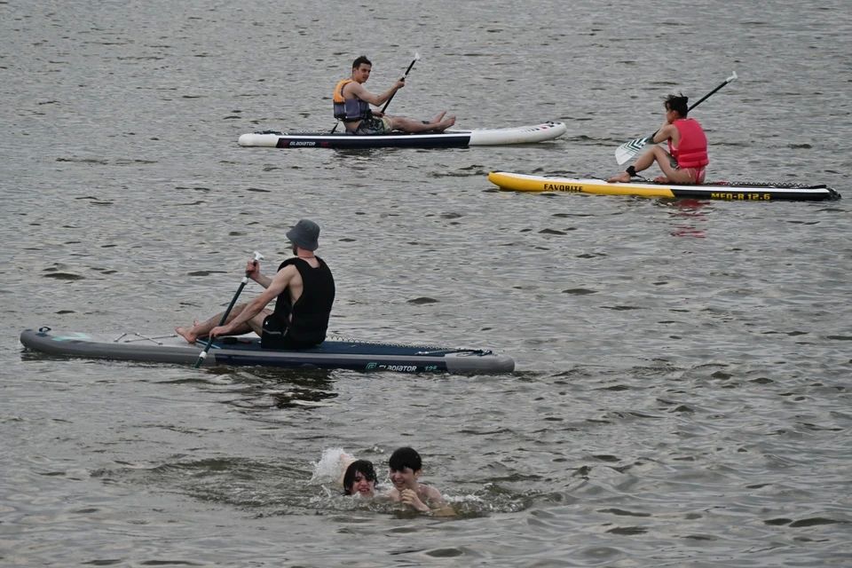 Спасатели вытащили из воды 10 человек во время урагана в Челябинской области