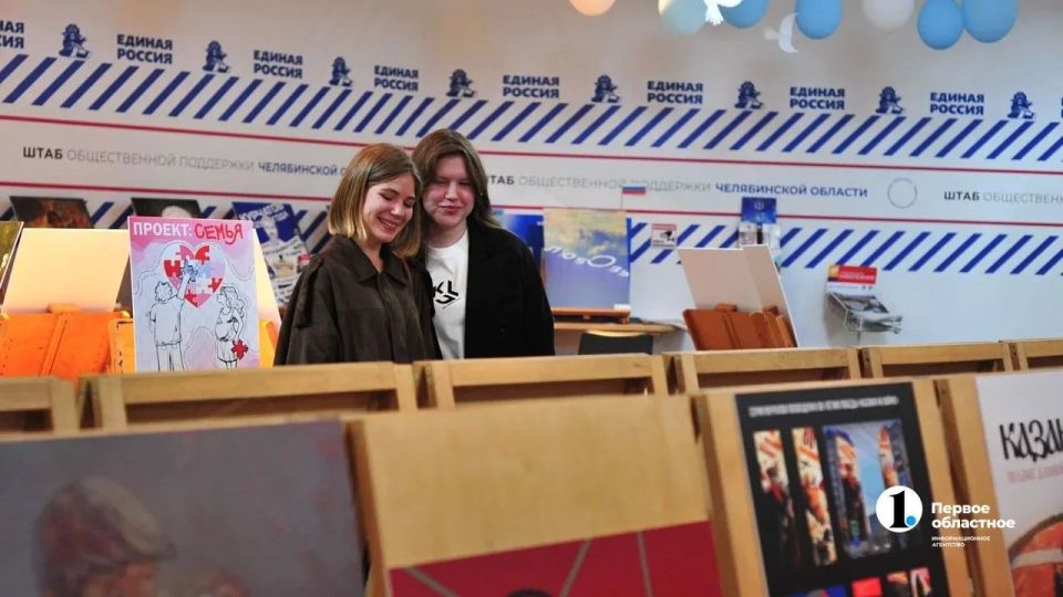 Челябинске открылась выставка патриотического плаката «Время смыслов» Челябинске открылась выставка патриотического плаката «Время смыслов»