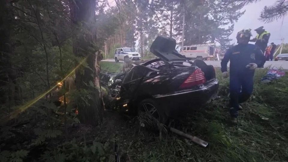 В Златоусте ночная поездка молодежи завершилась смертельным ДТП В Златоусте ночная поездка молодежи завершилась смертельным ДТП