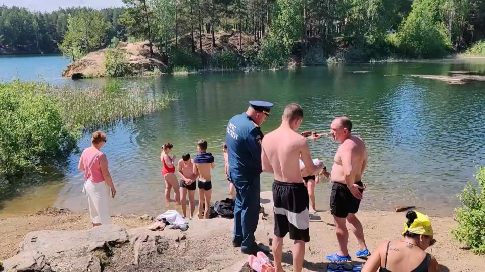 Прыжки с обрыва в ледяную воду: за что штрафуют экстремалов в Челябинске