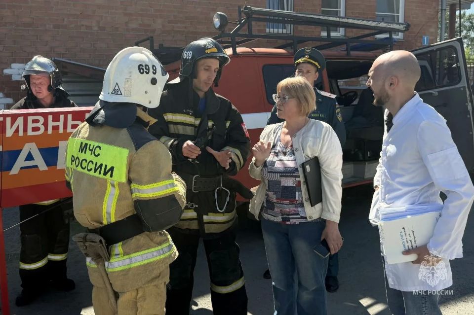 "Пожар" в медицинском учреждении ликвидирован "Пожар" в медицинском учреждении ликвидирован