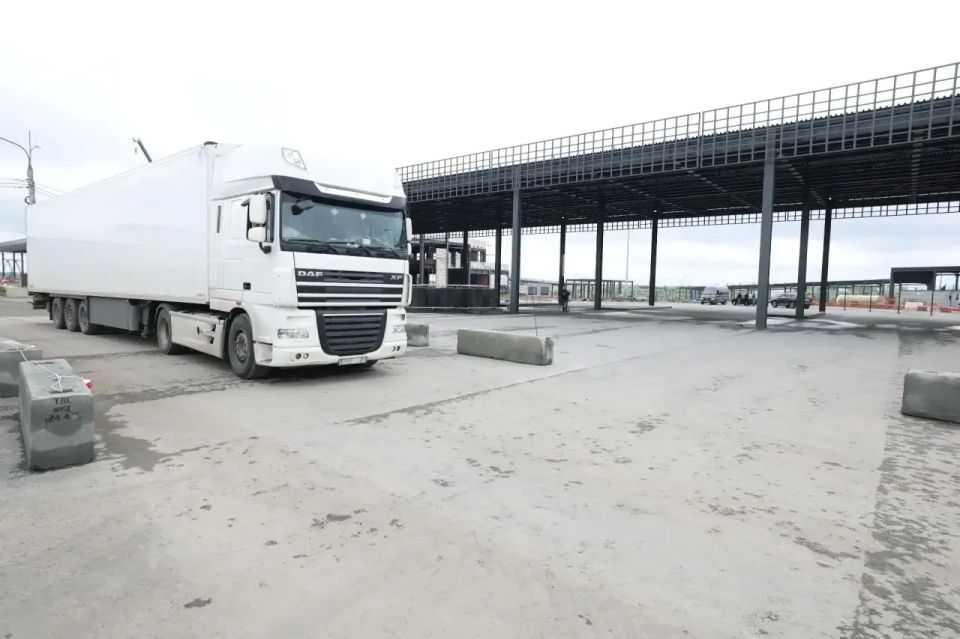 Губернатор Челябинской области Алексей Текслер работает в Троицком городском округе Губернатор Челябинской области Алексей Текслер работает в Троицком городском округе