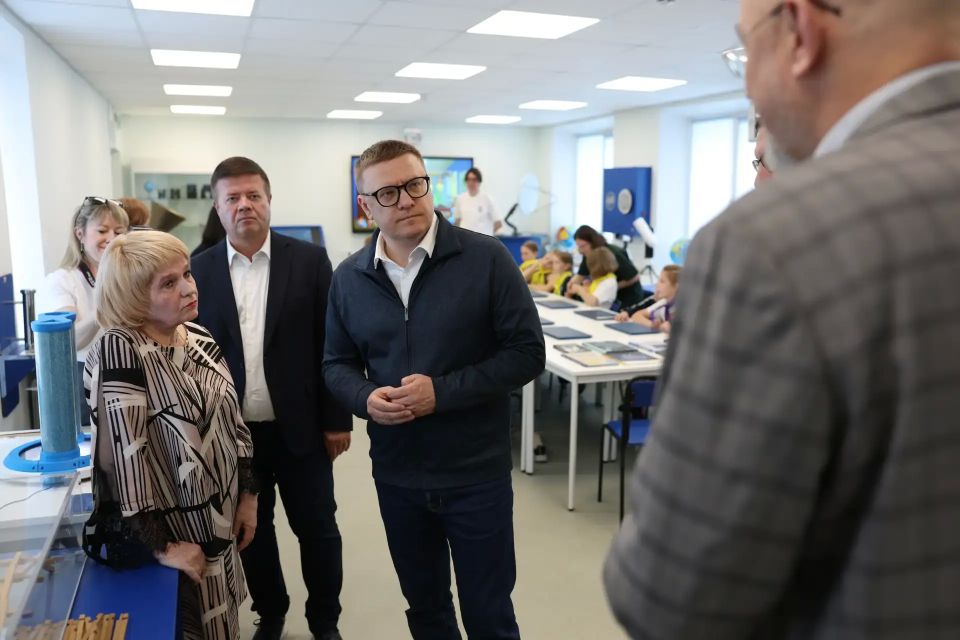 Алексей Текслер осмотрел обновленный астрокомплекс имени Е.Г. Пономарева