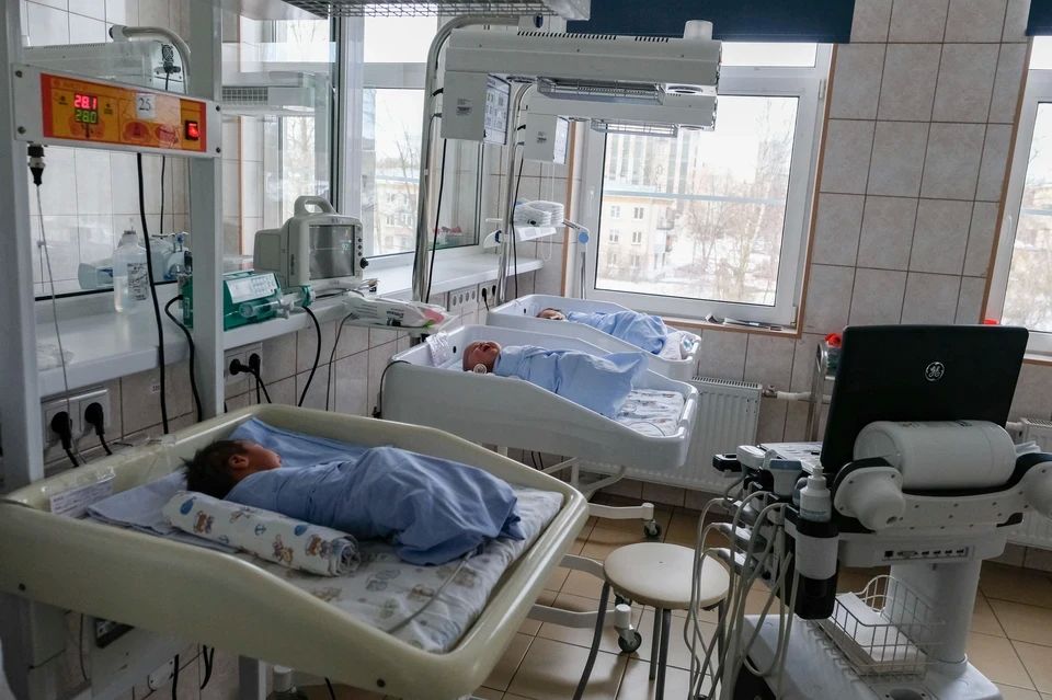 ОНФ: с грубостью в роддомах сталкиваются до четверти женщин