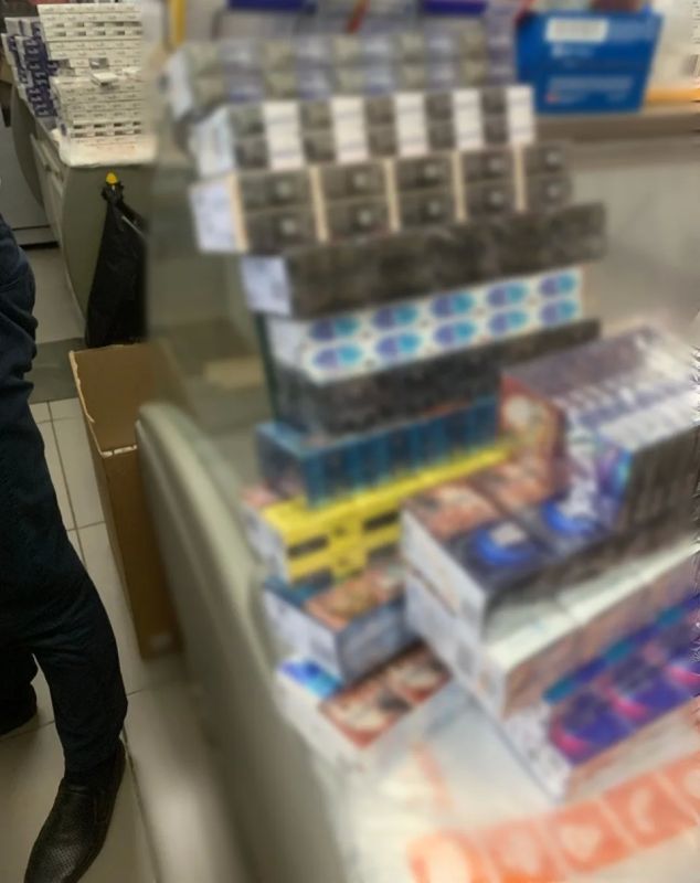 В Коркино полицейские изъяли немаркированную табачную продукцию на сумму более 145 тысяч рублей
