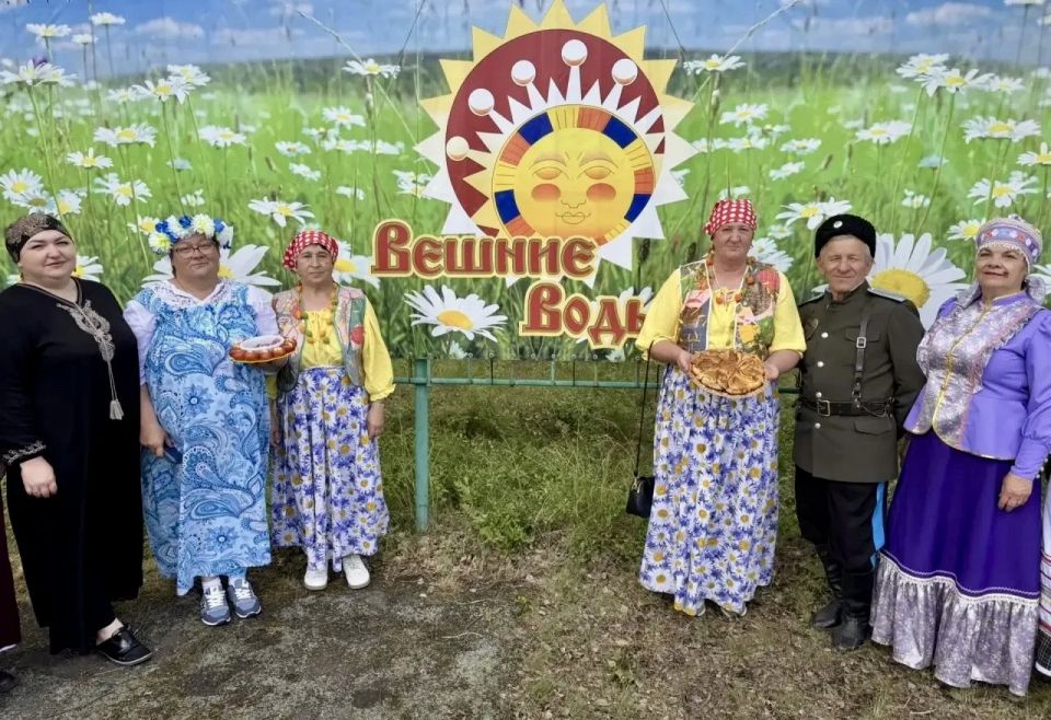 ЧЕМ ЗАНИМАЮТСЯ ТИКи?. В Год народного единства наши избирательные комиссии доказывают: мы не только профессионалы в своем деле, но и хранители нашей богатой культуры! На живописном берегу озера Сладкое прогремел XIX Открытый... ЧЕМ ЗАНИМАЮТСЯ ТИКи?. В Год народного единства наши избирательные комиссии доказывают: мы не только профессионалы в своем деле, но и хранители нашей богатой культуры! На живописном берегу озера Сладкое прогремел XIX Открытый...
