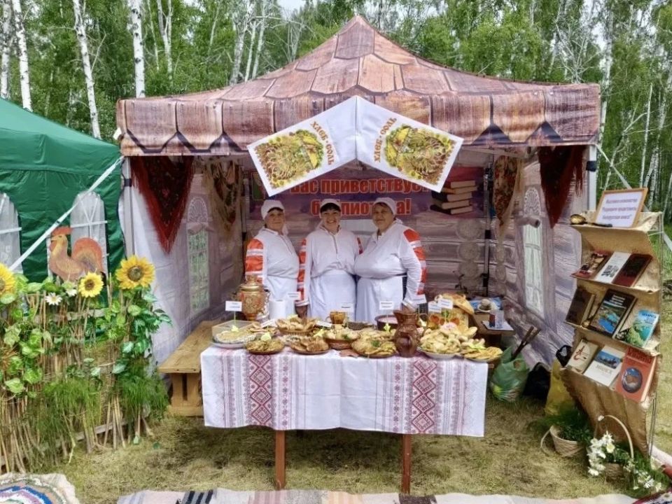 ЧЕМ ЗАНИМАЮТСЯ ТИКи?. В Год народного единства наши избирательные комиссии доказывают: мы не только профессионалы в своем деле, но и хранители нашей богатой культуры! На живописном берегу озера Сладкое прогремел XIX Открытый... ЧЕМ ЗАНИМАЮТСЯ ТИКи?. В Год народного единства наши избирательные комиссии доказывают: мы не только профессионалы в своем деле, но и хранители нашей богатой культуры! На живописном берегу озера Сладкое прогремел XIX Открытый...