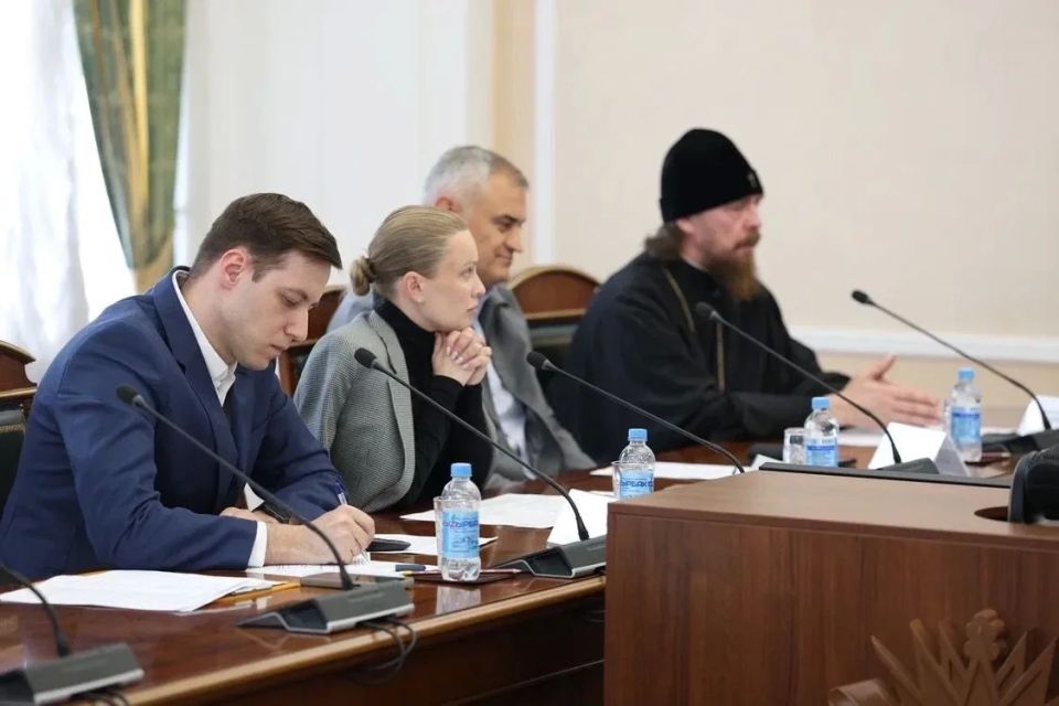 Состоялось заседание попечительского совета Челябинского благотворительного фонда Банк еды «Русь» Состоялось заседание попечительского совета Челябинского благотворительного фонда Банк еды «Русь»