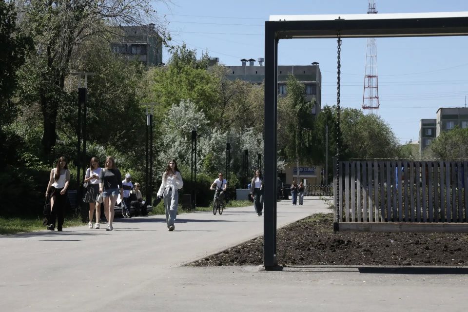 В 2021 году почти 20 тысяч магнитогорцев отдали свой голос за благоустройство сквера «Трех поколений» в рамках федерального проекта «Формирование комфортной городской среды» В 2021 году почти 20 тысяч магнитогорцев отдали свой голос за благоустройство сквера «Трех поколений» в рамках федерального проекта «Формирование комфортной городской среды»