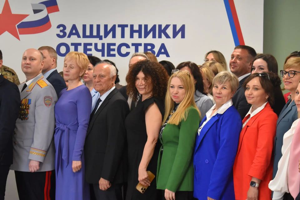 Министр социальных отношений Челябинской области поздравила филиал фонда «Защитники Отечества» с трехлетней годовщиной Три года исполнилось филиалу государственного фонда «Защитники Отечества» в Челябинской области Министр социальных отношений Челябинской области поздравила филиал фонда «Защитники Отечества» с трехлетней годовщиной Три года исполнилось филиалу государственного фонда «Защитники Отечества» в Челябинской области