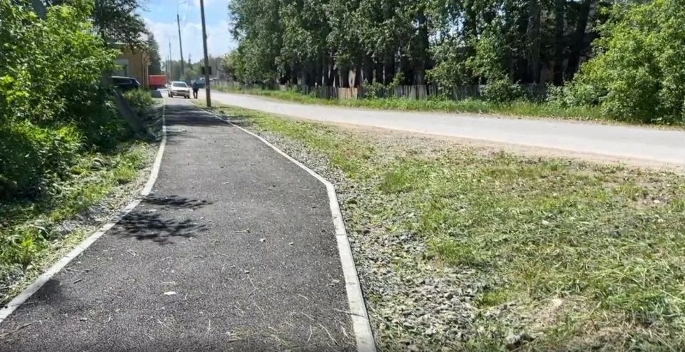 В поселке Тимирязевском по поручению губернатора построили тротуар до трассы М5