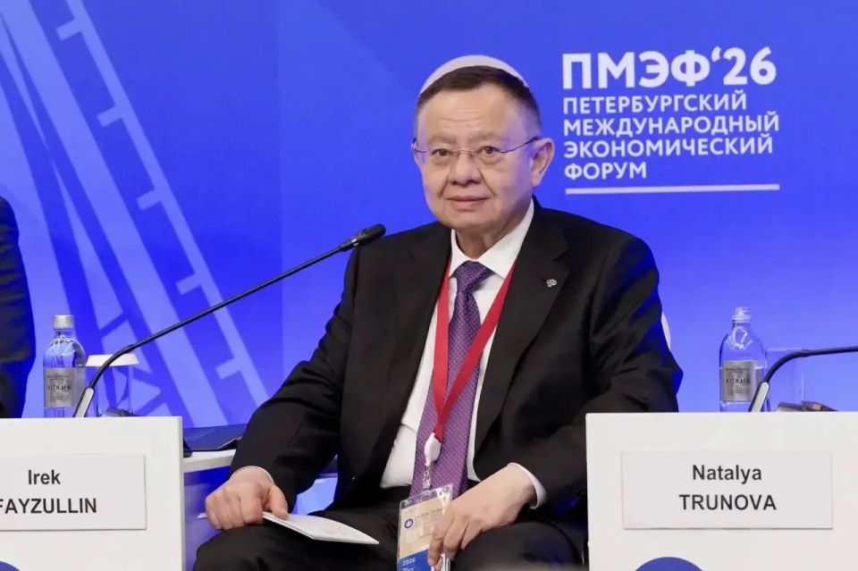 Министр строительства и ЖКХ РФ Ирек Файзуллин выступил на сессии «Регионы в условиях глобальных вызовов: как поддержать финансовую устойчивость и стимулировать развитие» на ПМЭФ’26 Министр строительства и ЖКХ РФ Ирек Файзуллин выступил на сессии «Регионы в условиях глобальных вызовов: как поддержать финансовую устойчивость и стимулировать развитие» на ПМЭФ’26