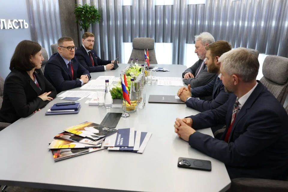 На ПМЭФ состоялась встреча Правительства Челябинской области с руководством ГТЛК На ПМЭФ состоялась встреча Правительства Челябинской области с руководством ГТЛК