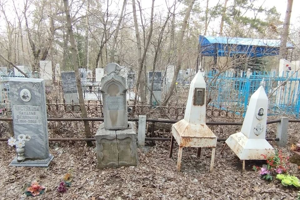 В Челябинске обнаружили надгробие мещанина XIX века: история семьи Волковых и чудом спасенный дом